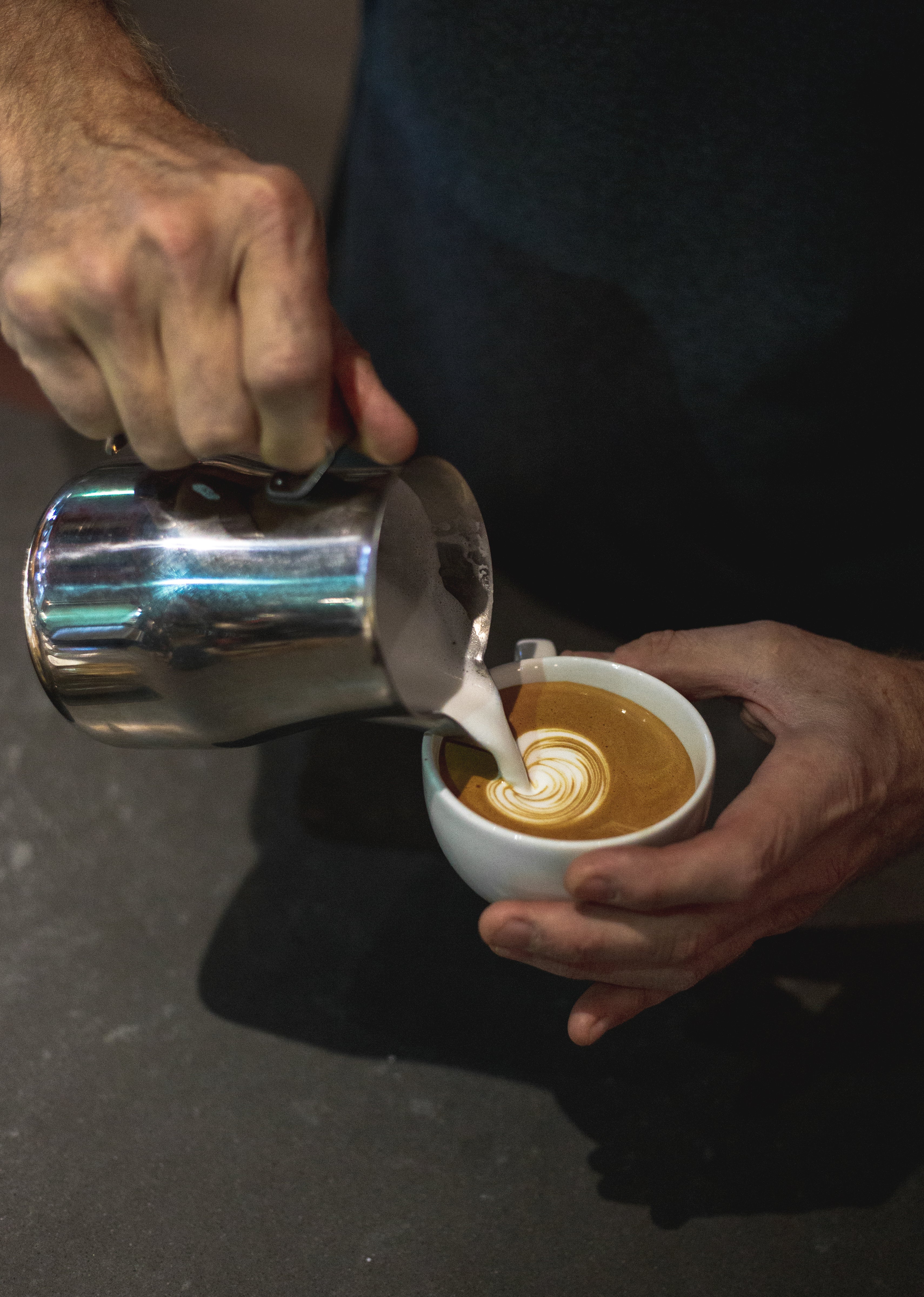Formation barista derrière la machine
